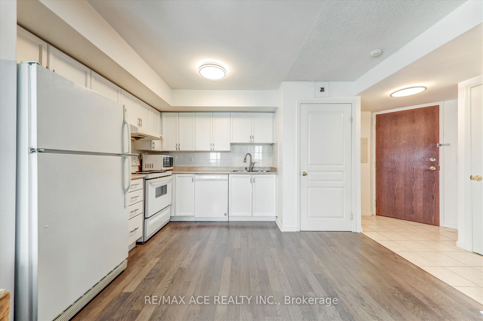 2545 Erin Centre Boulevard 1803 Property Photo 14