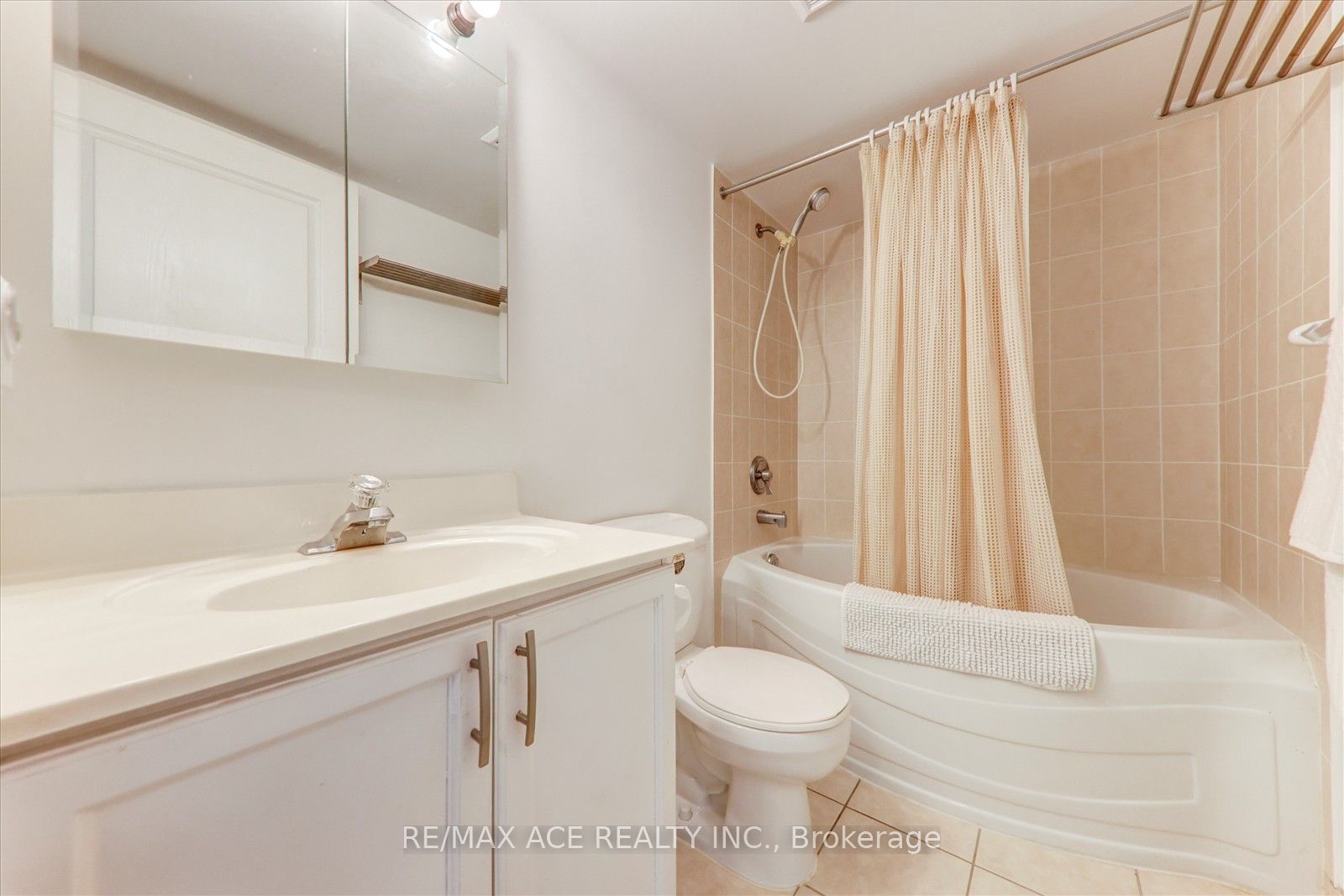 2545 Erin Centre Boulevard 1803 Property Photo 23