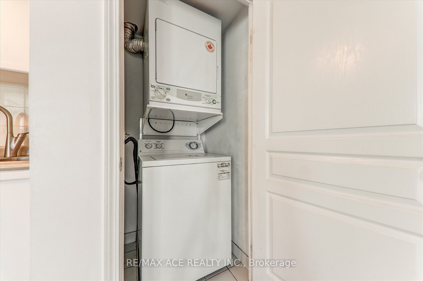 2545 Erin Centre Boulevard 1803 Property Photo 24