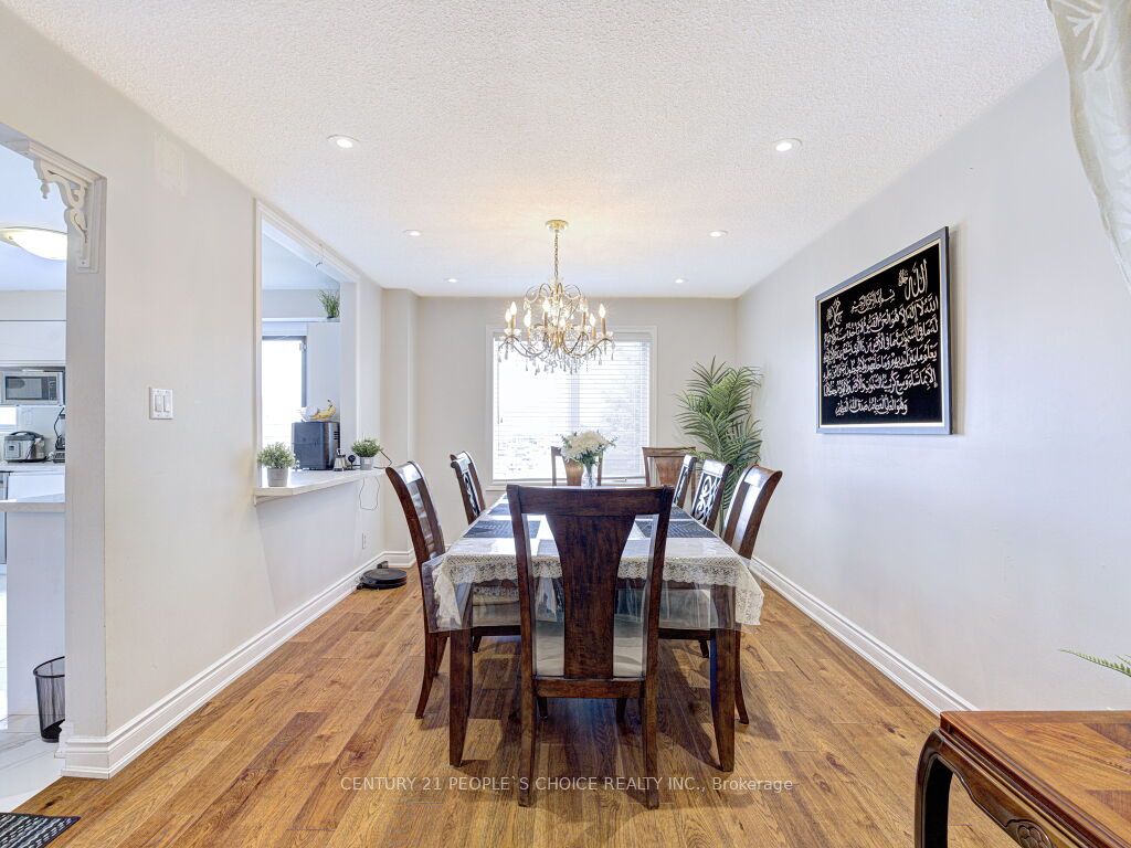 103 Whitchurch Mews Property Photo 9