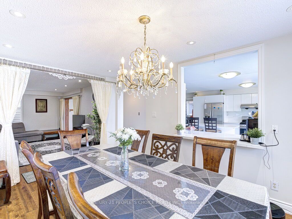 103 Whitchurch Mews Property Photo 11