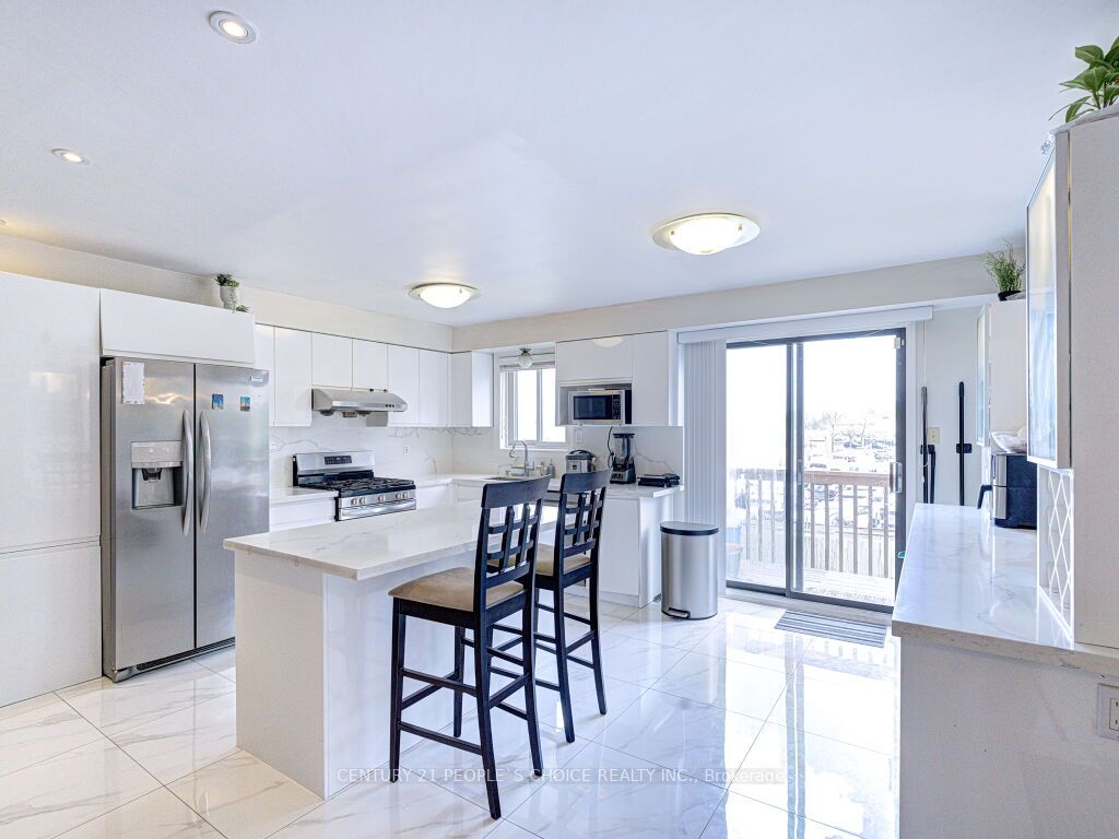 103 Whitchurch Mews Property Photo 12