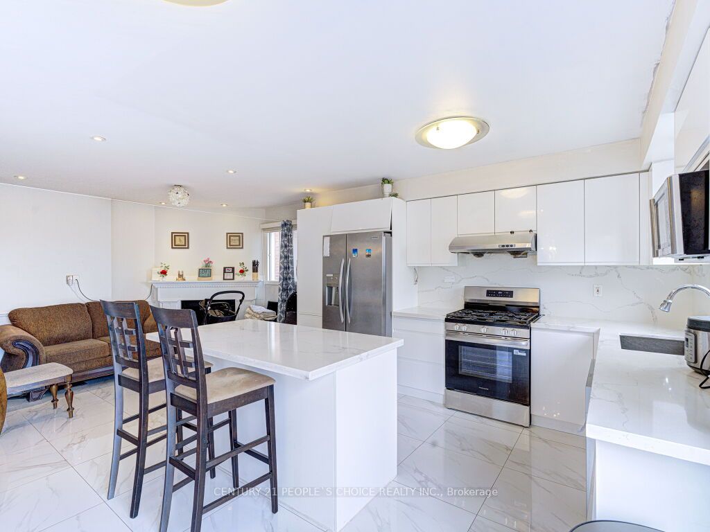 103 Whitchurch Mews Property Photo 13