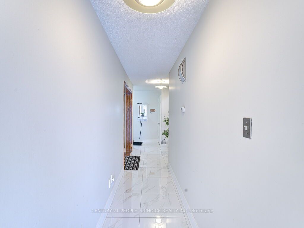 103 Whitchurch Mews Property Photo 17