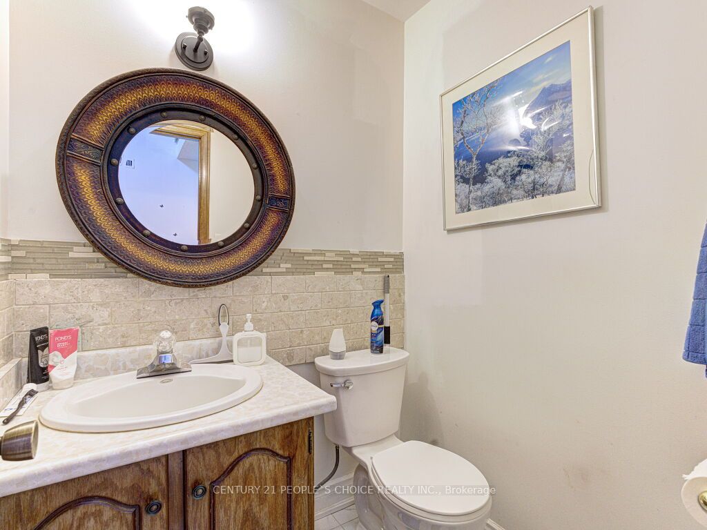 103 Whitchurch Mews Property Photo 18