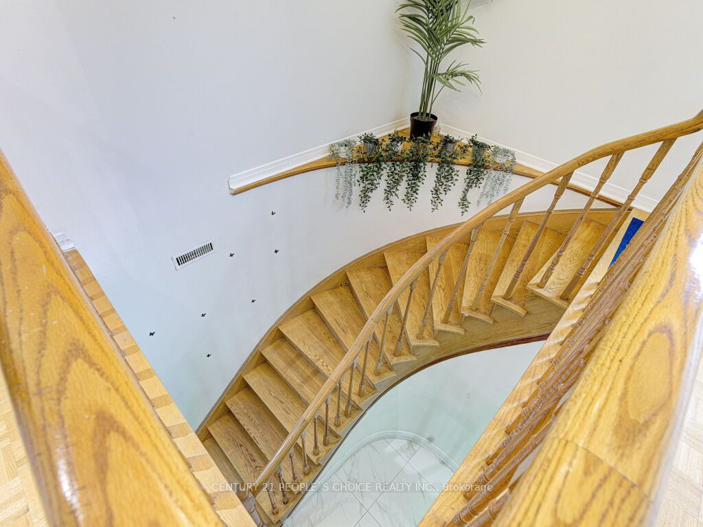 103 Whitchurch Mews Property Photo 21