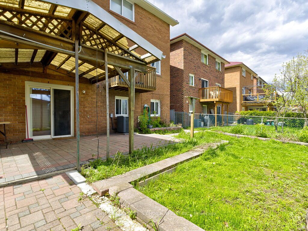 103 Whitchurch Mews Property Photo 35