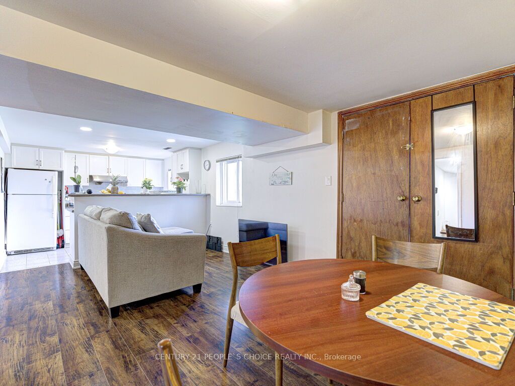 103 Whitchurch Mews Property Photo 40
