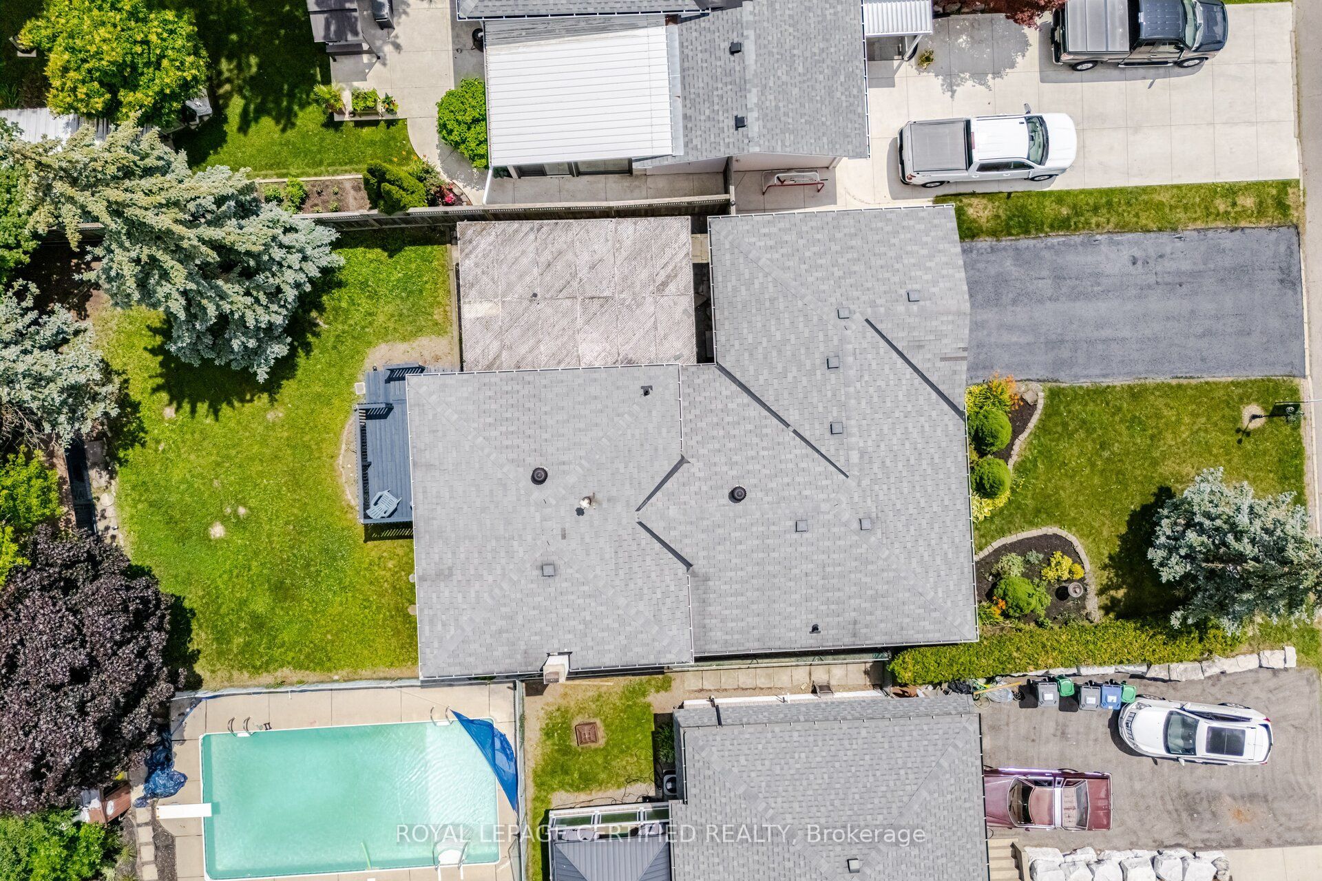 33 Grassmere Crescent Property Photo 2