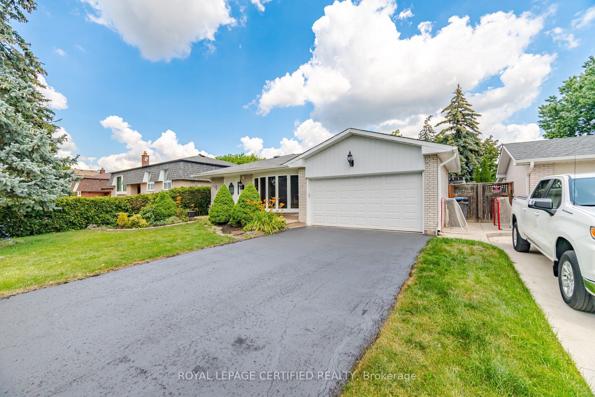 33 Grassmere Crescent Property Photo 6