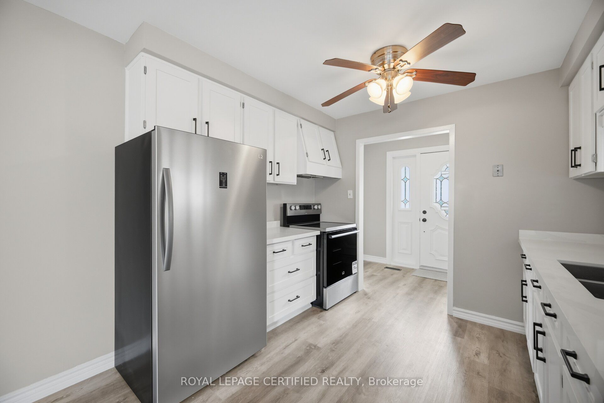 33 Grassmere Crescent Property Photo 11