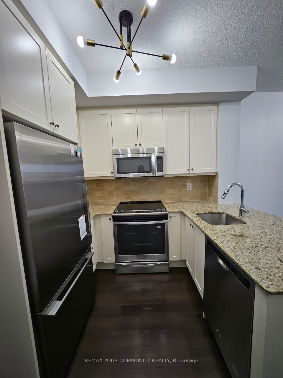 2 Old Mill Drive 423 Property Photo 6