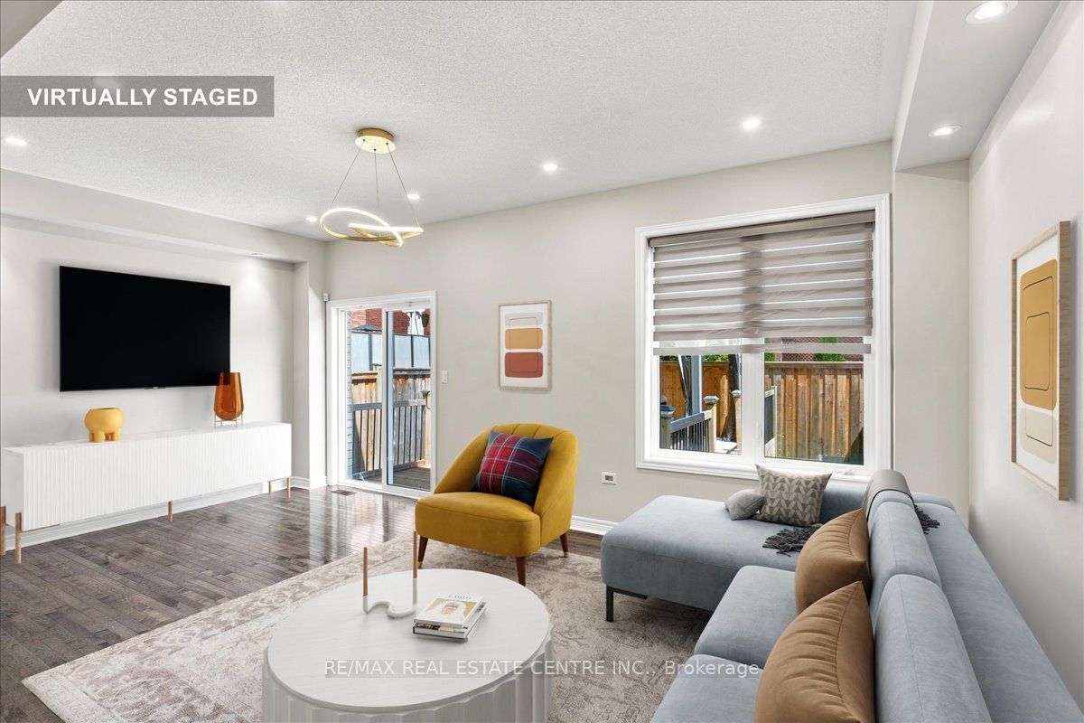 1053 Job Crescent Property Photo 15