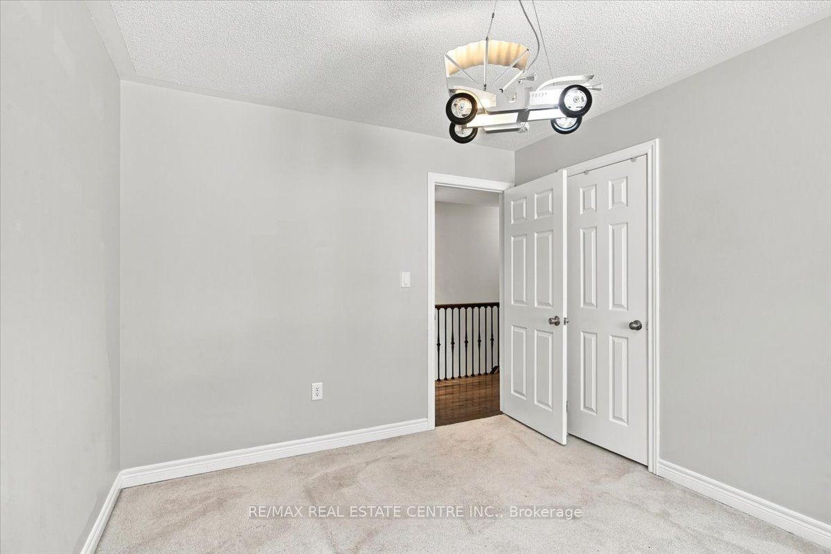 1053 Job Crescent Property Photo 28