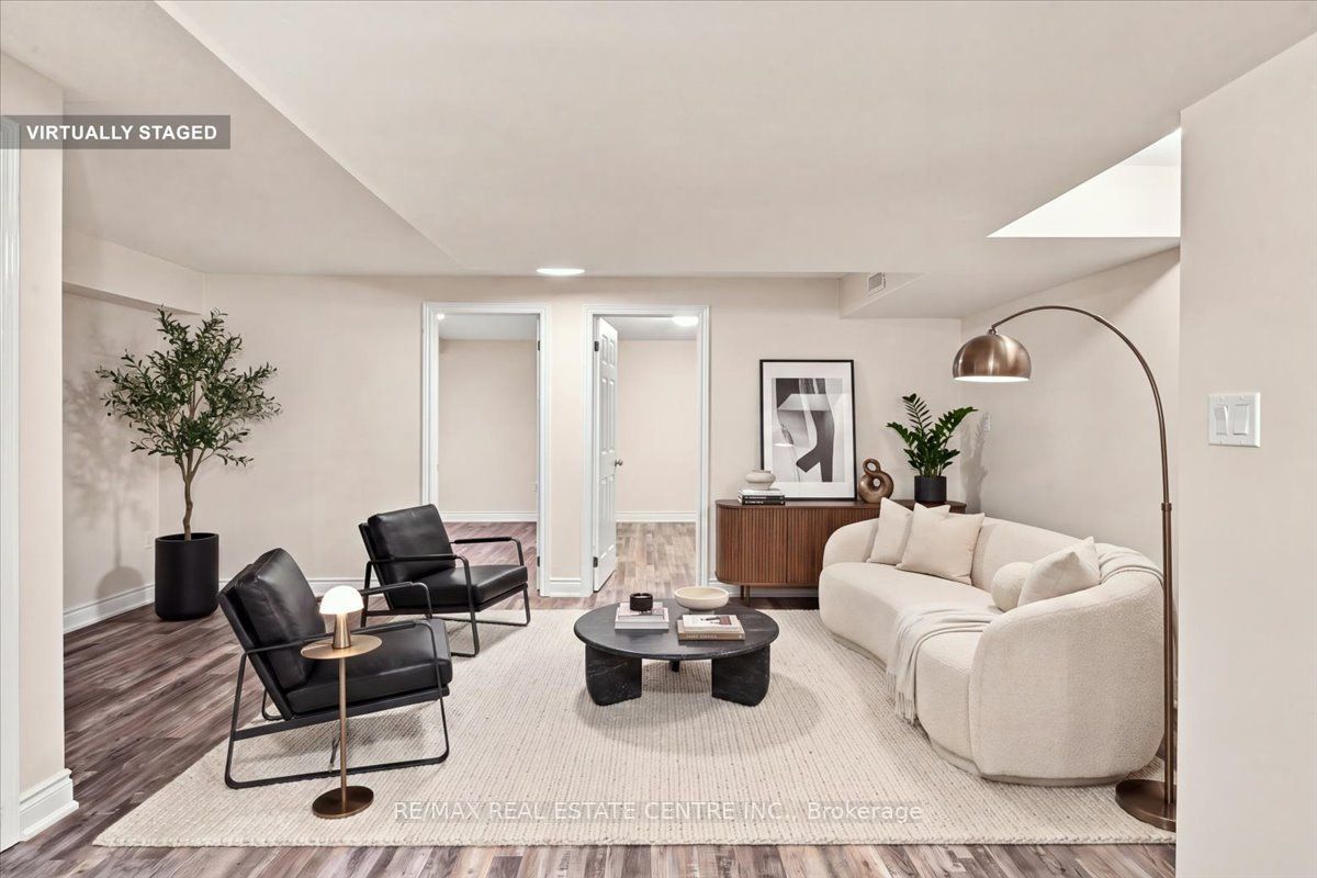 1053 Job Crescent Property Photo 34