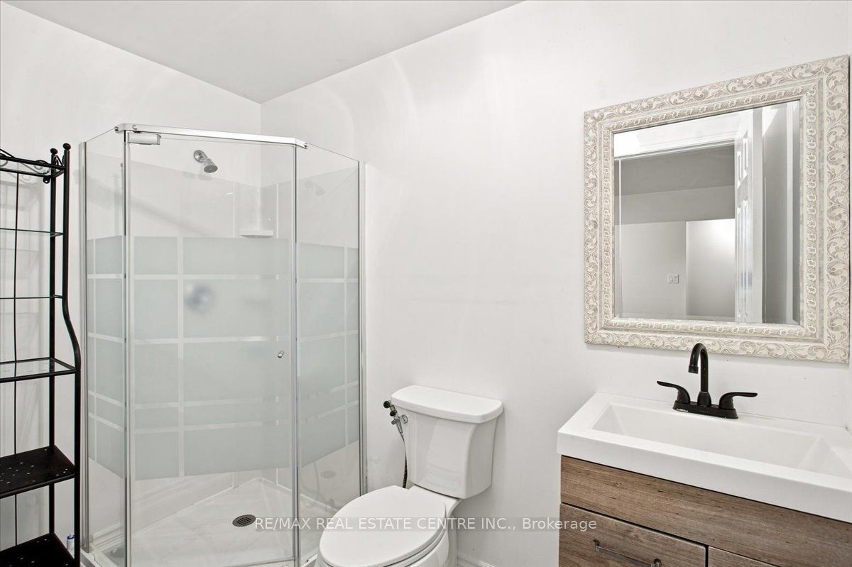 1053 Job Crescent Property Photo 35