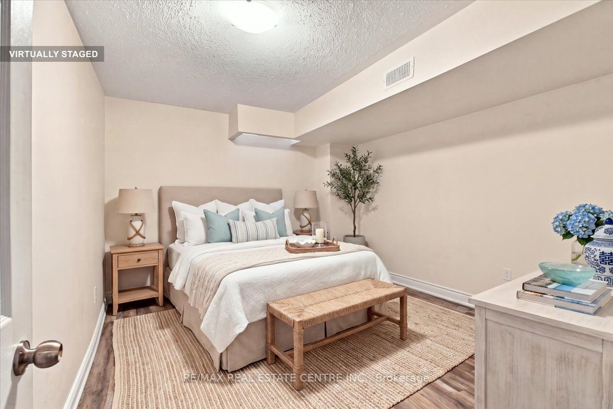 1053 Job Crescent Property Photo 37