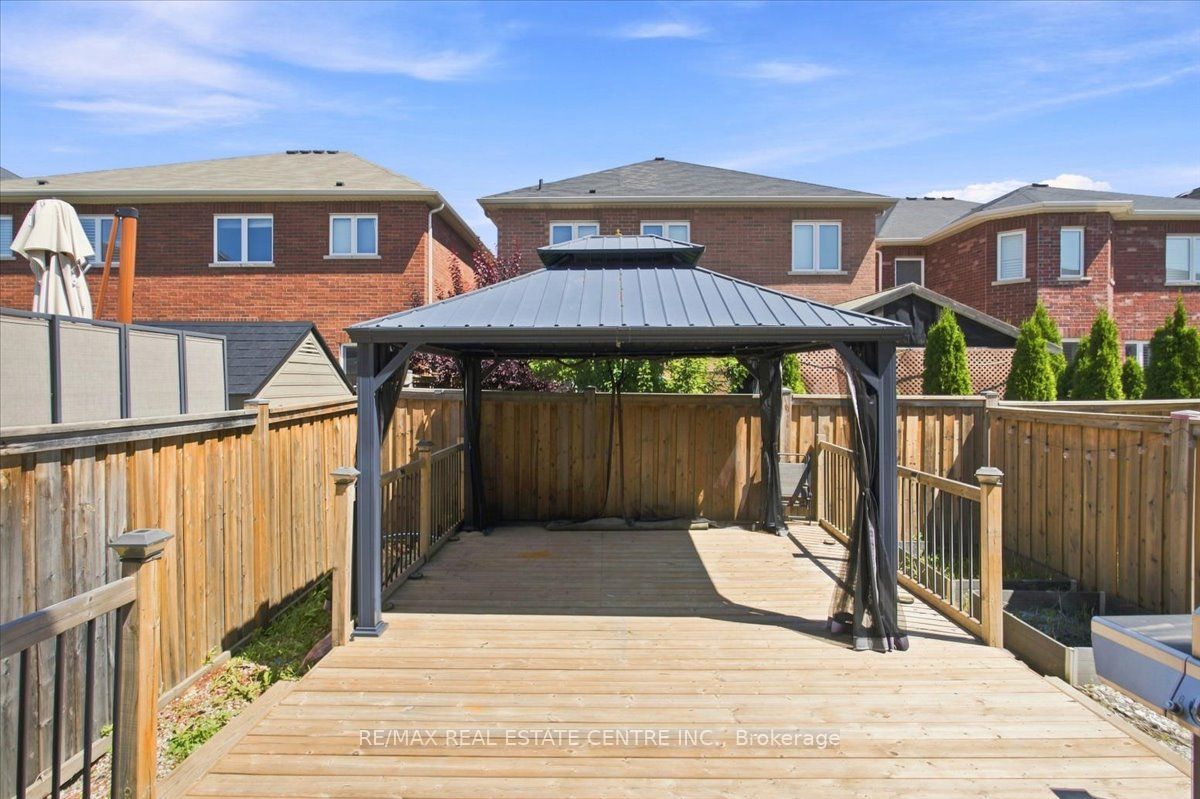 1053 Job Crescent Property Photo 41