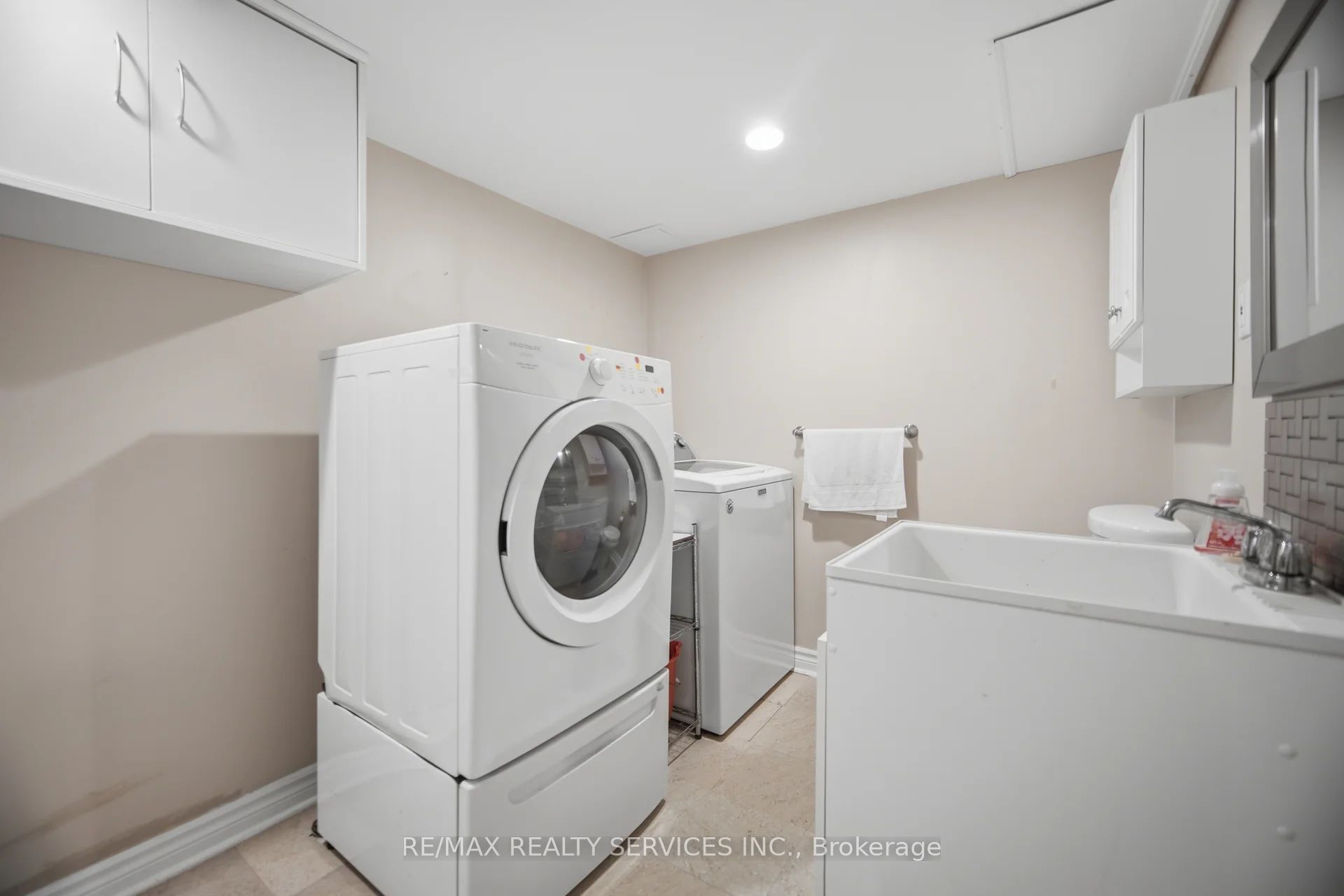 10 Hartnell Square Property Photo 29