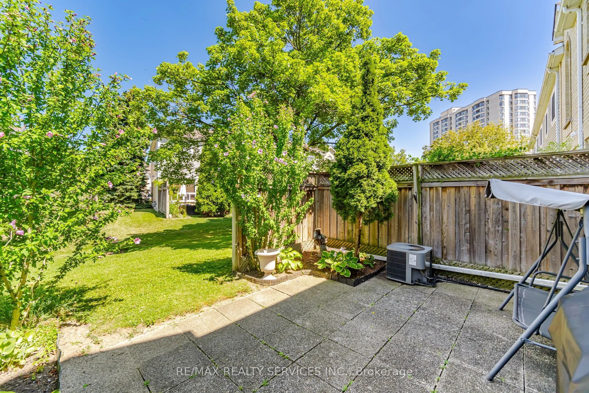 10 Hartnell Square Property Photo 33