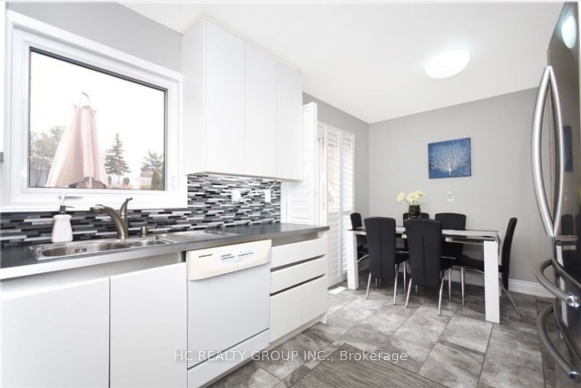 W13646124 Property Photo 5