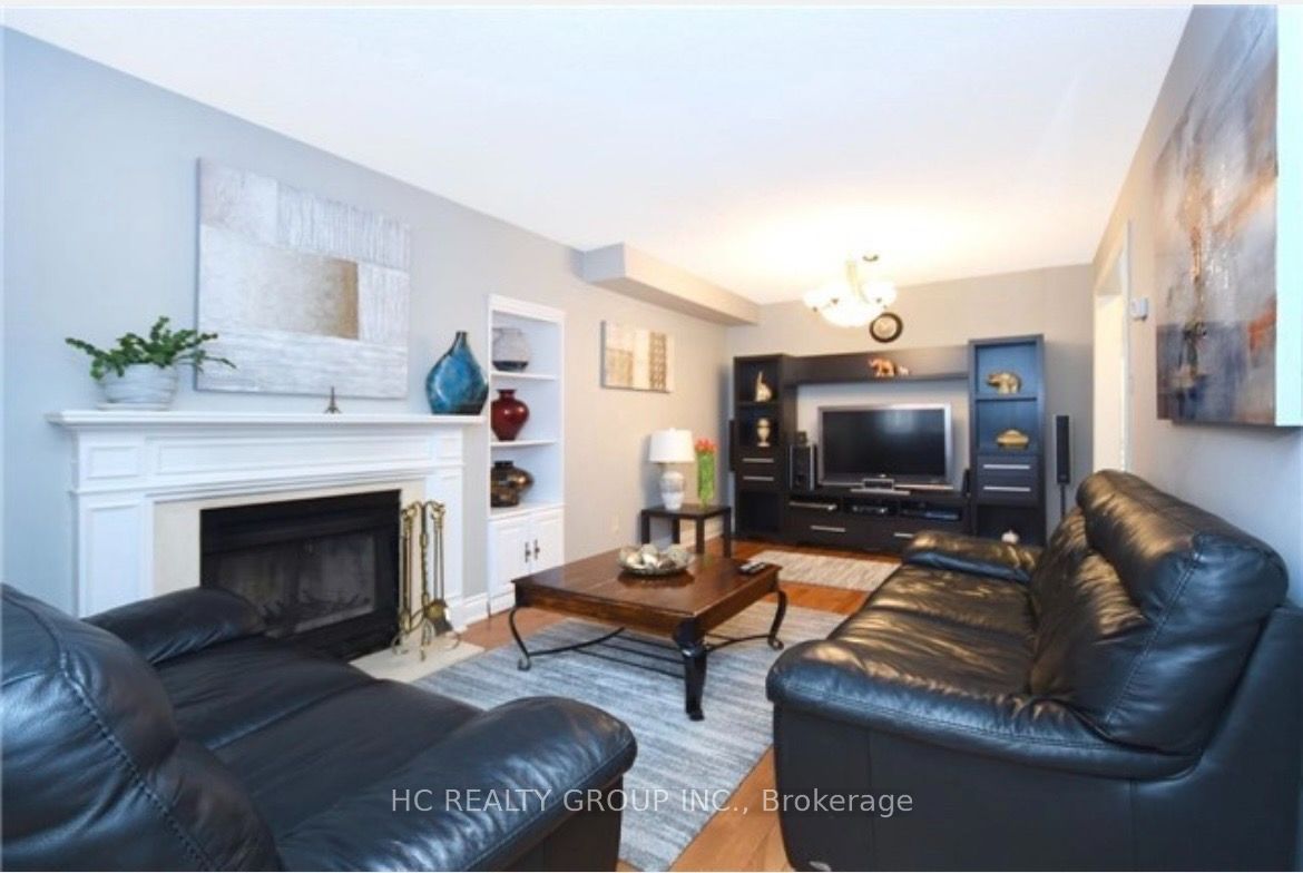 W13646124 Property Photo 10