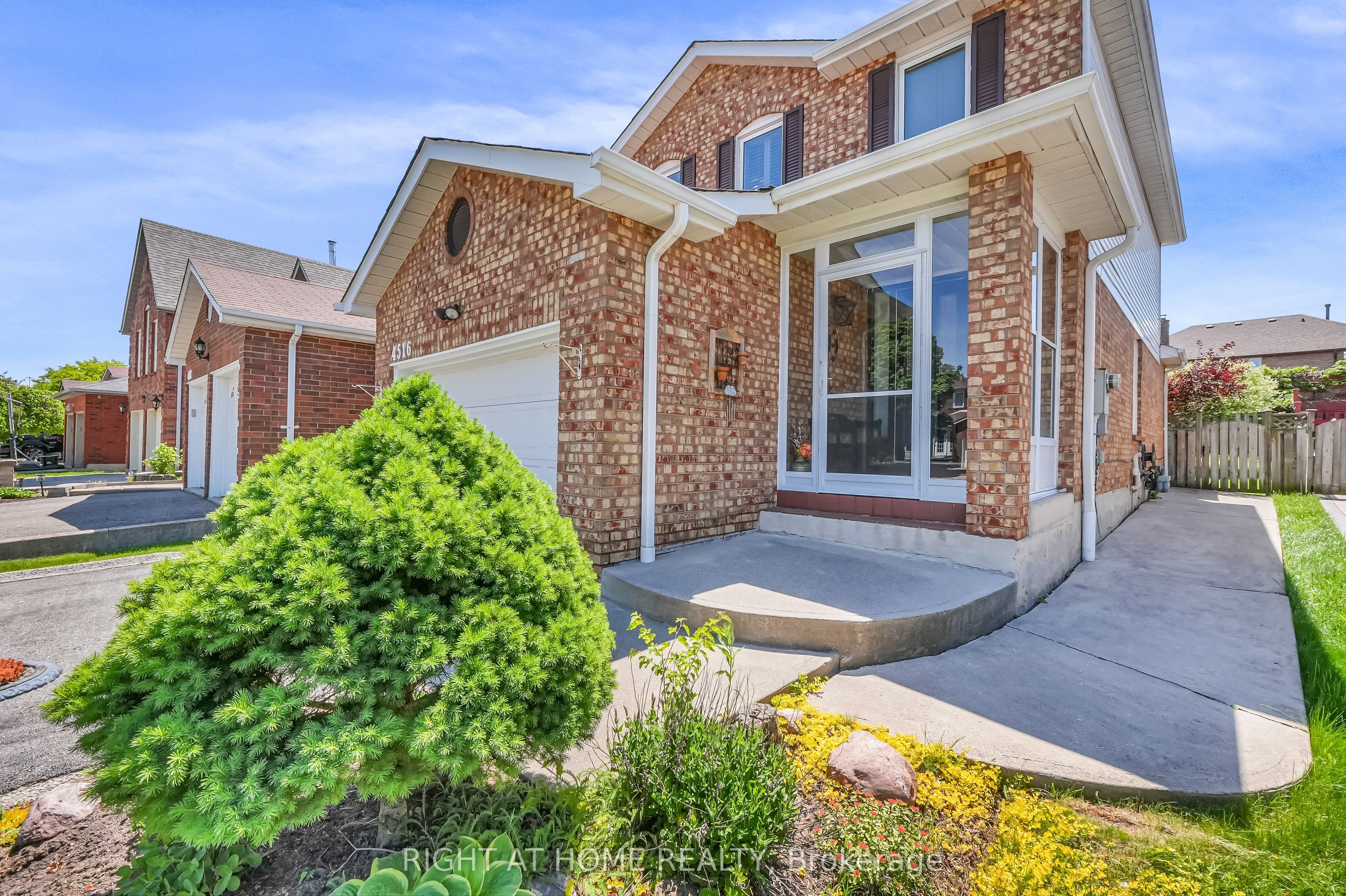 4516 Donegal Drive Property Photo 4