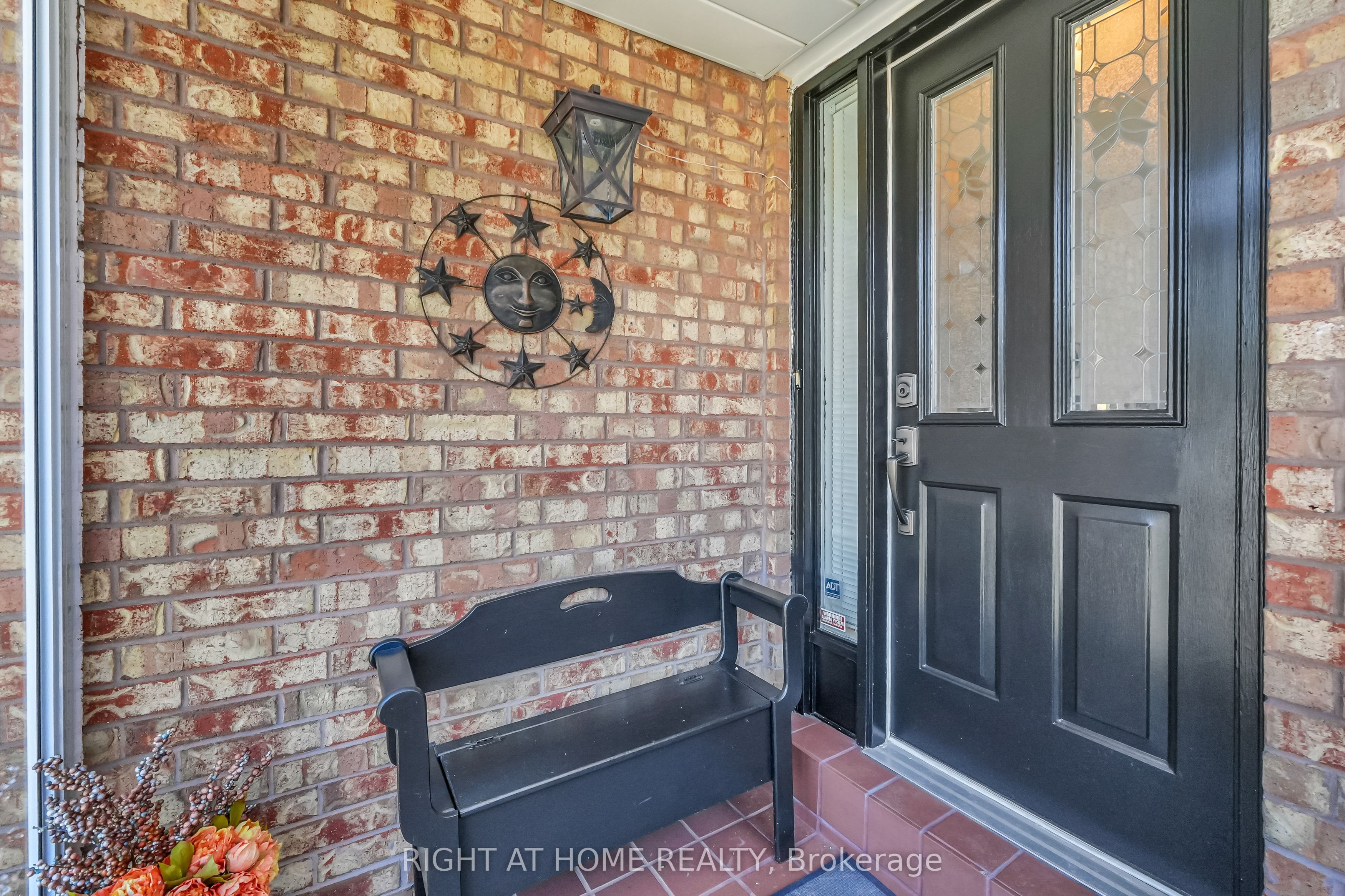 4516 Donegal Drive Property Photo 5