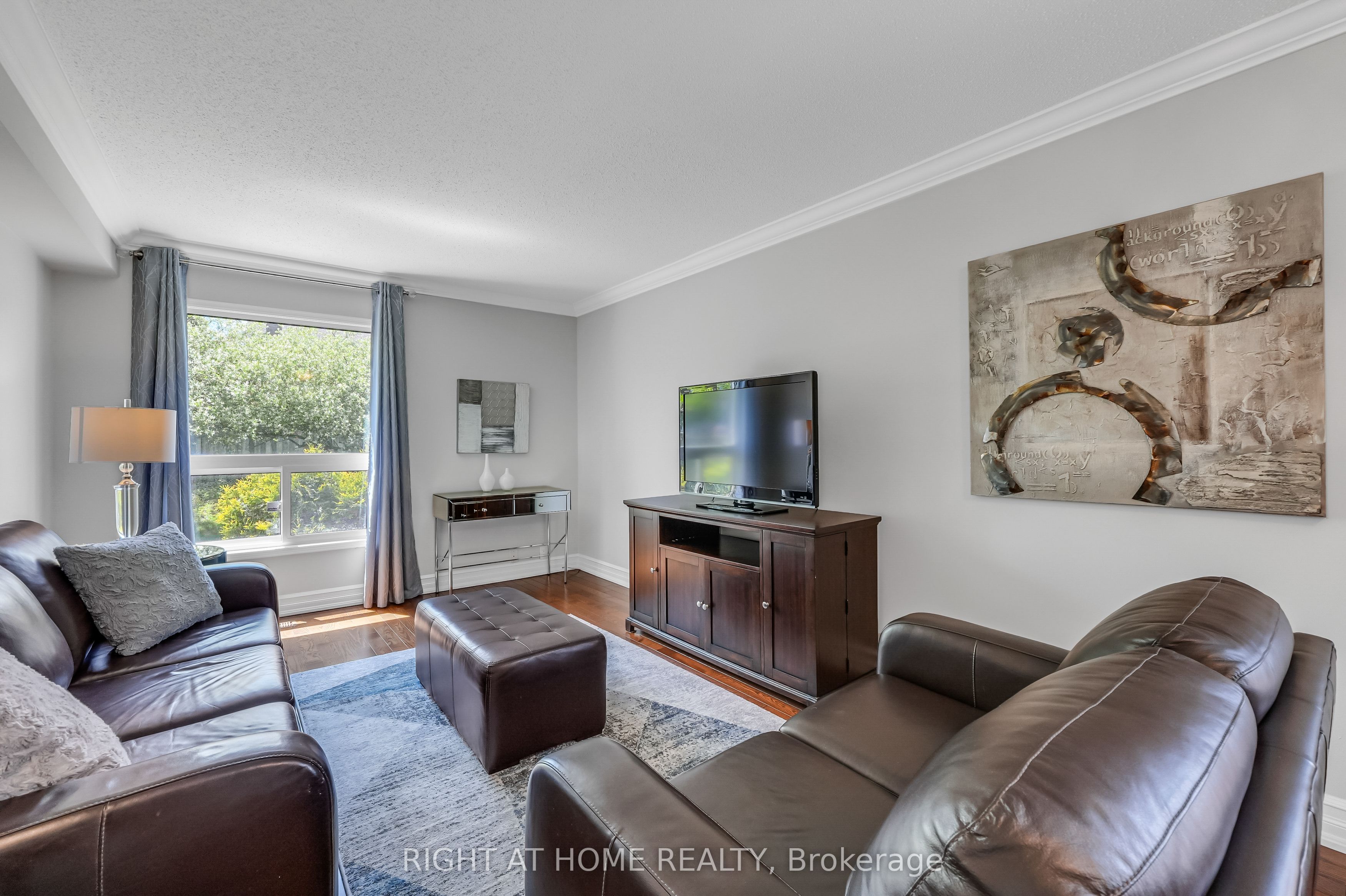 4516 Donegal Drive Property Photo 8