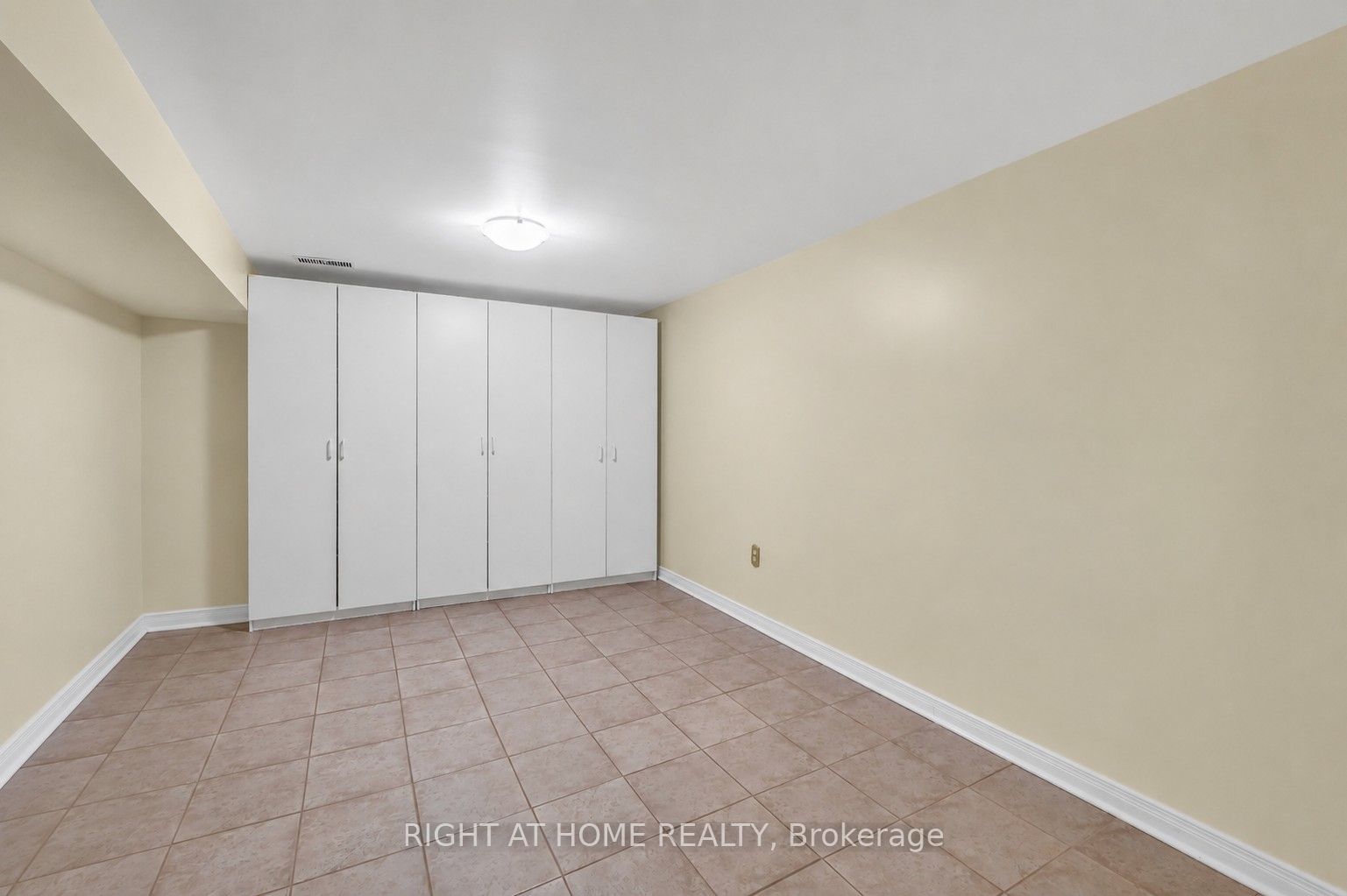 4516 Donegal Drive Property Photo 37