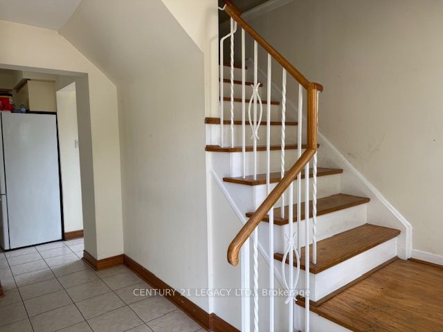 25 Edenborough Drive (upper) Property Photo 4