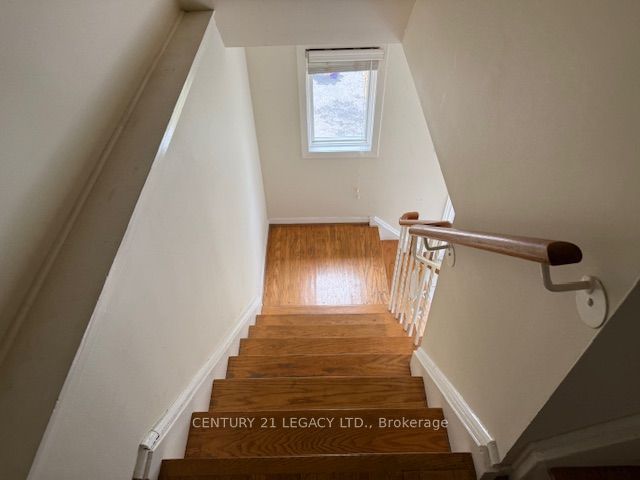 25 Edenborough Drive (upper) Property Photo 5