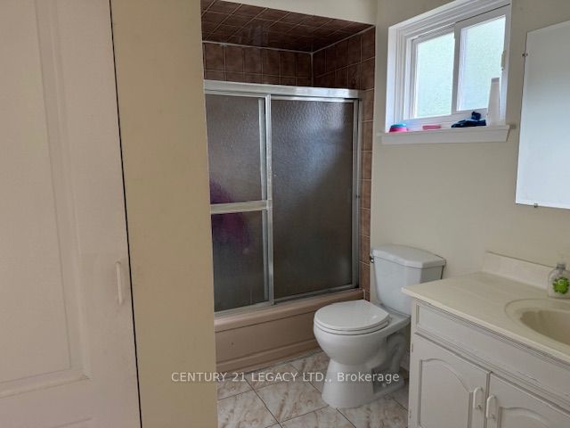 25 Edenborough Drive (upper) Property Photo 6