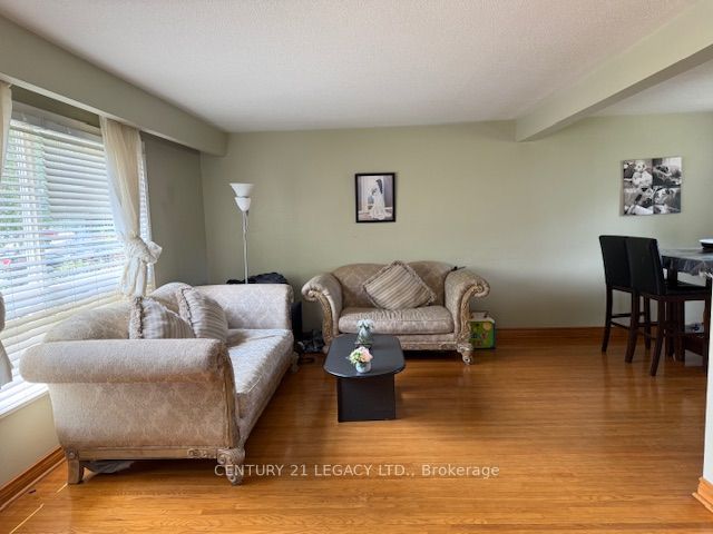 25 Edenborough Drive (upper) Property Photo 14