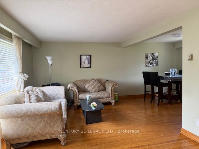25 Edenborough Drive (upper) Property Photo 15