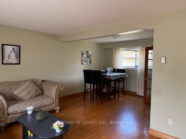 25 Edenborough Drive (upper) Property Photo 16
