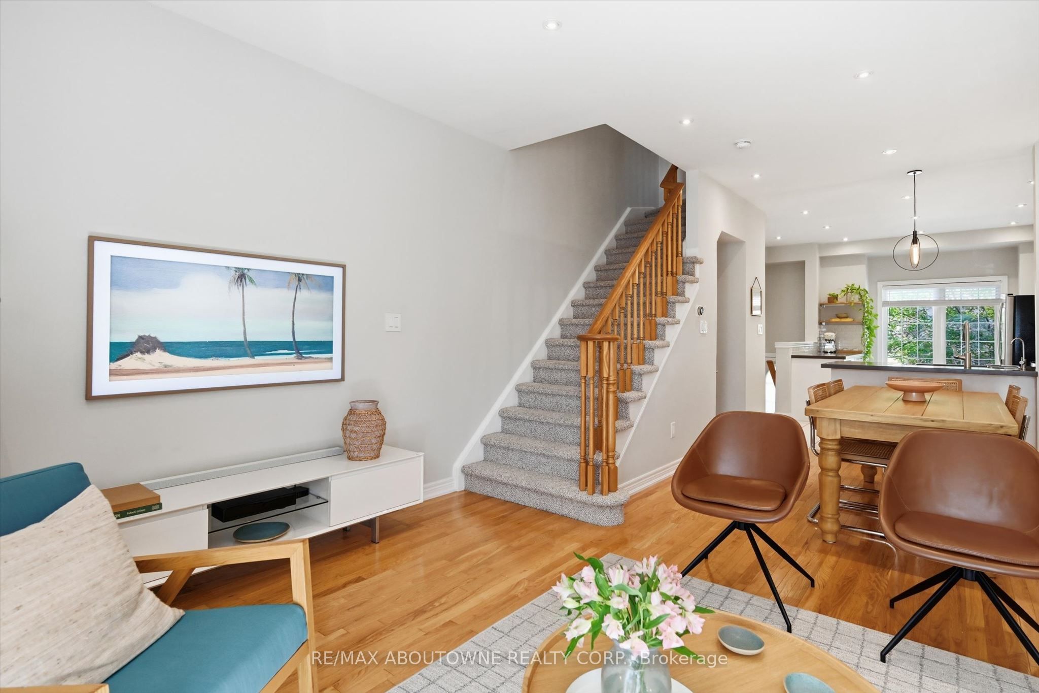 678 Rowley Common Property Photo 3