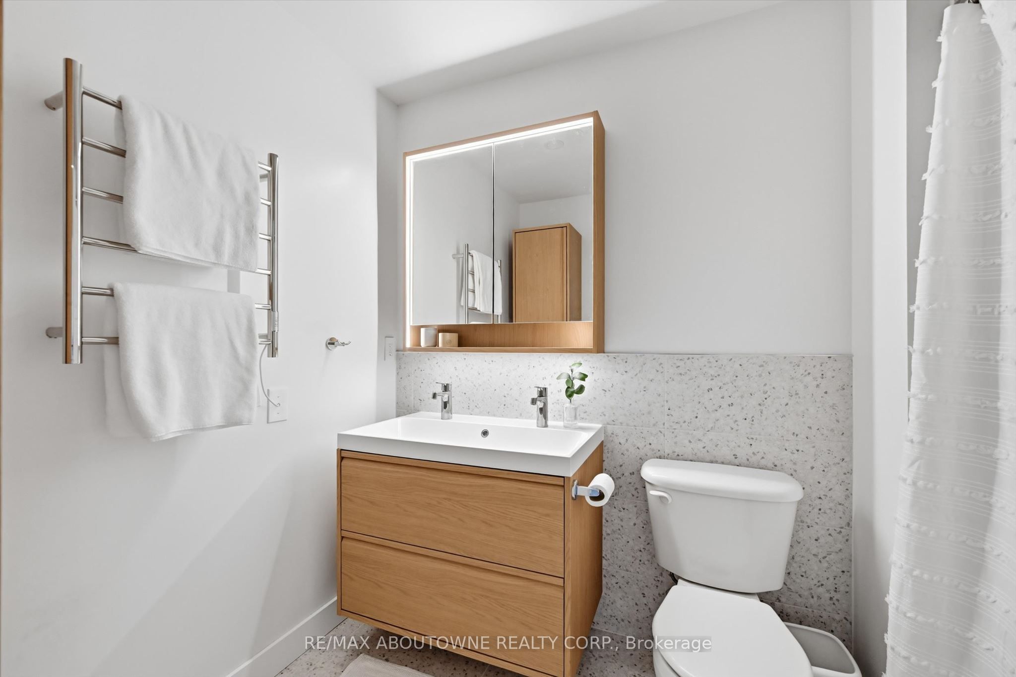 678 Rowley Common Property Photo 21