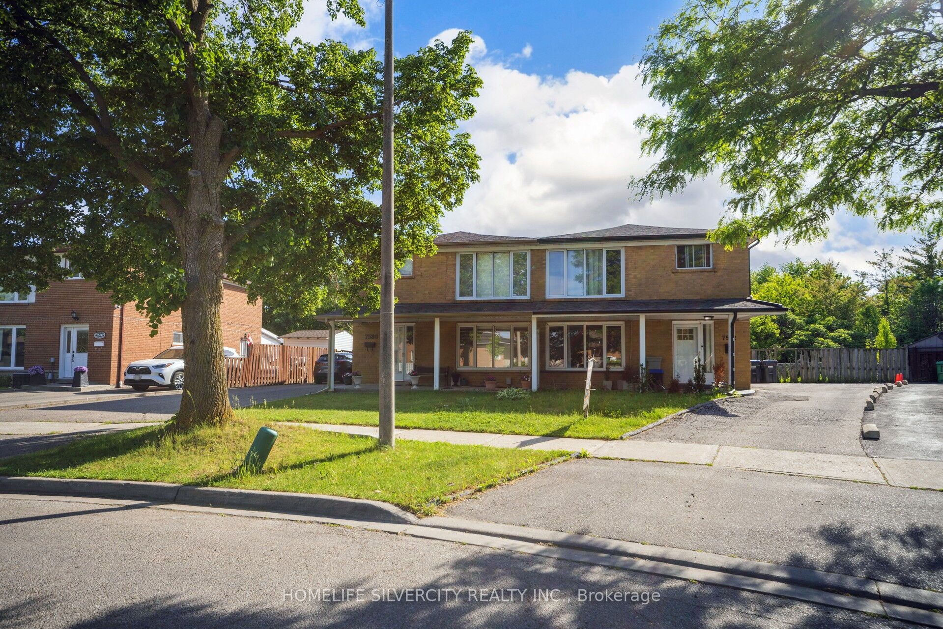 7582 Discus Crescent Property Photo 1