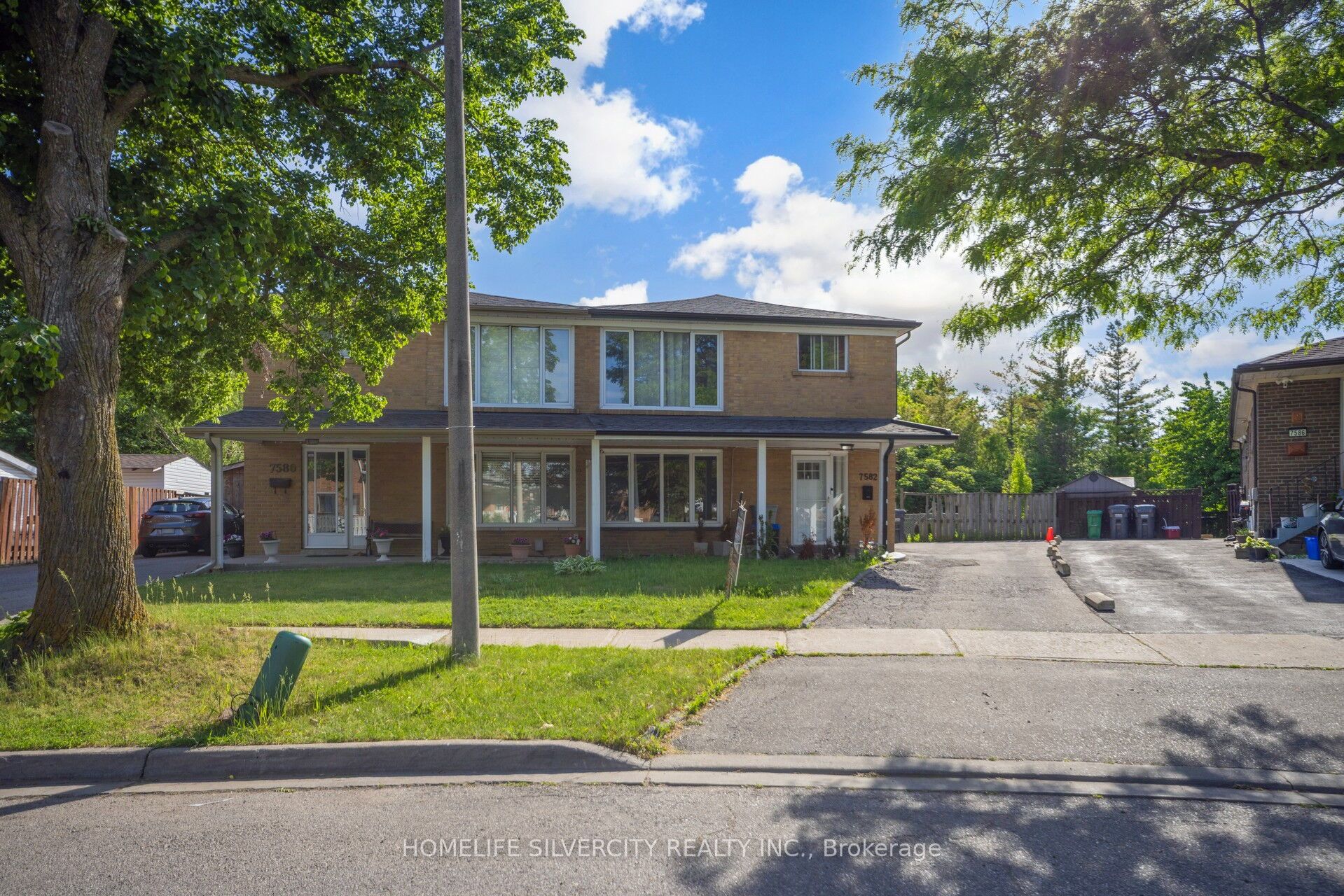 7582 Discus Crescent Property Photo 2