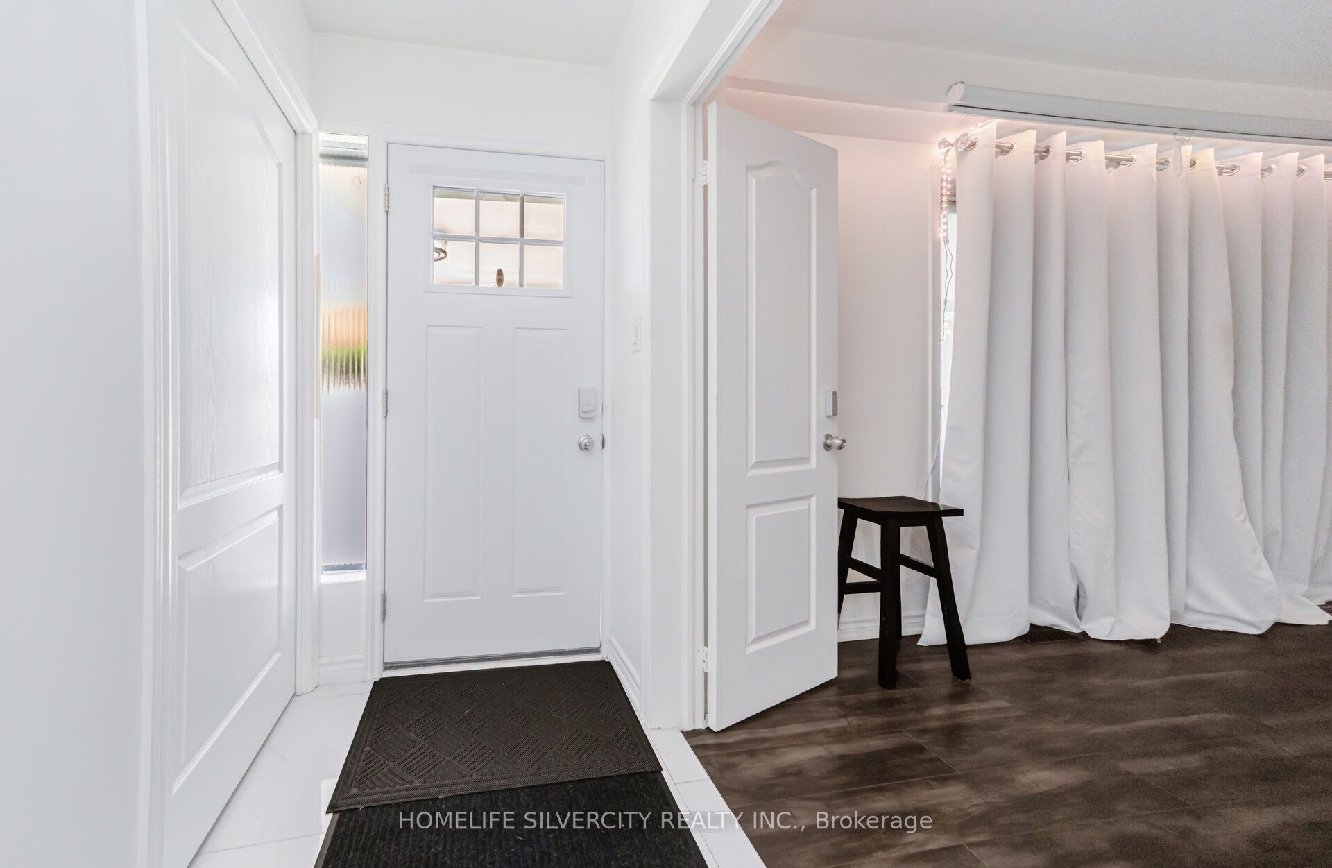 7582 Discus Crescent Property Photo 6