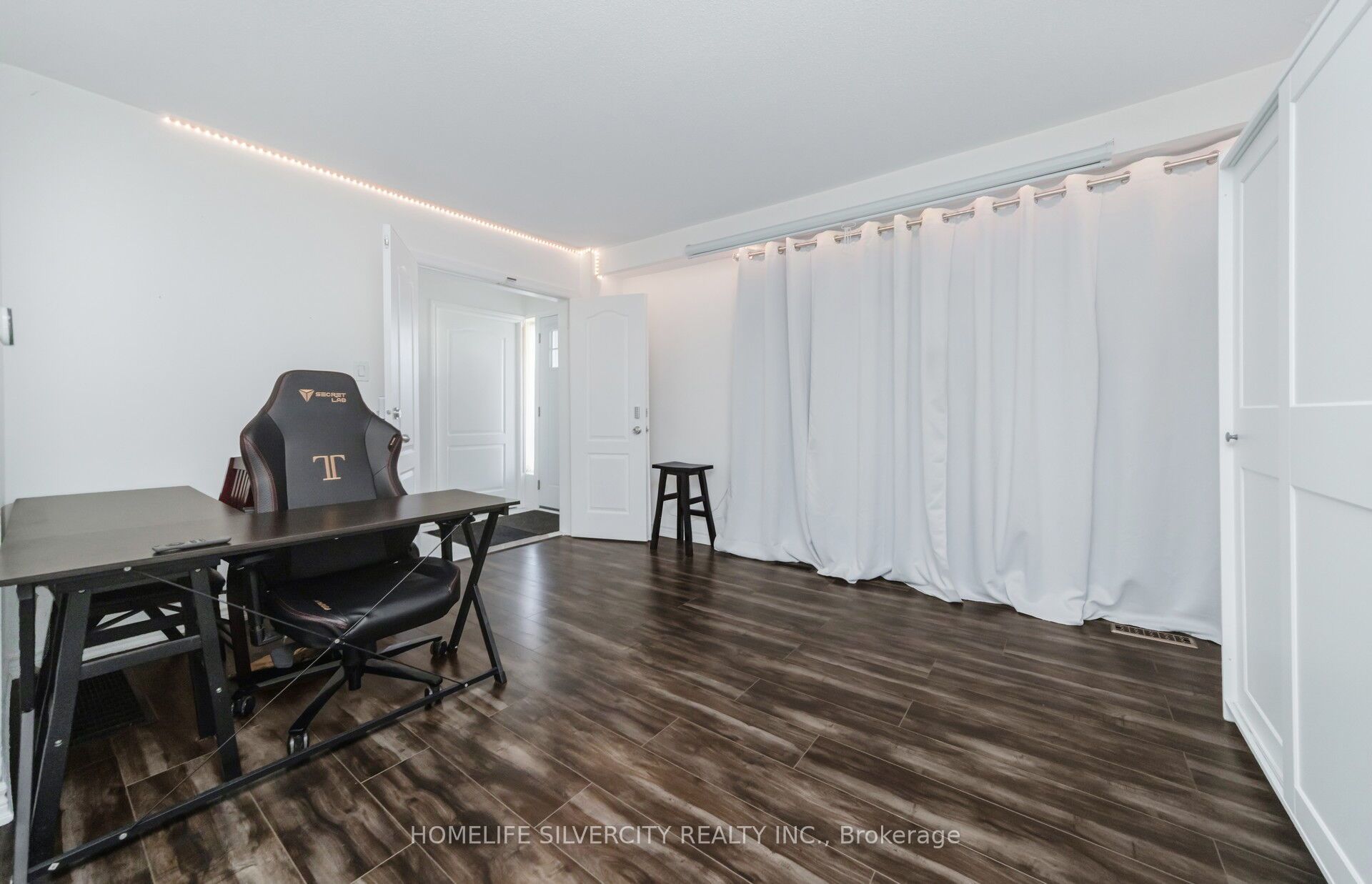 7582 Discus Crescent Property Photo 11