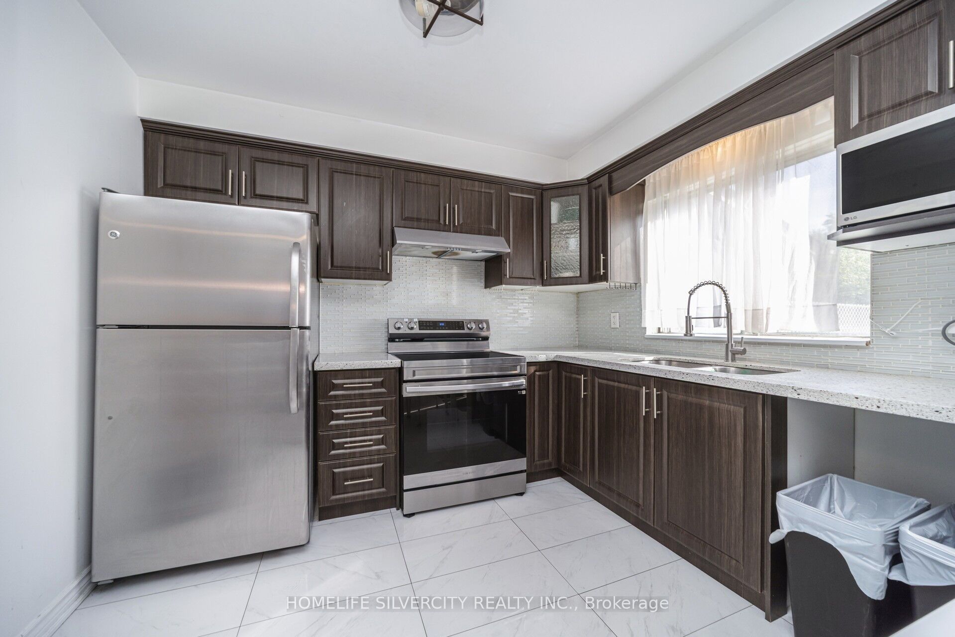 7582 Discus Crescent Property Photo 15