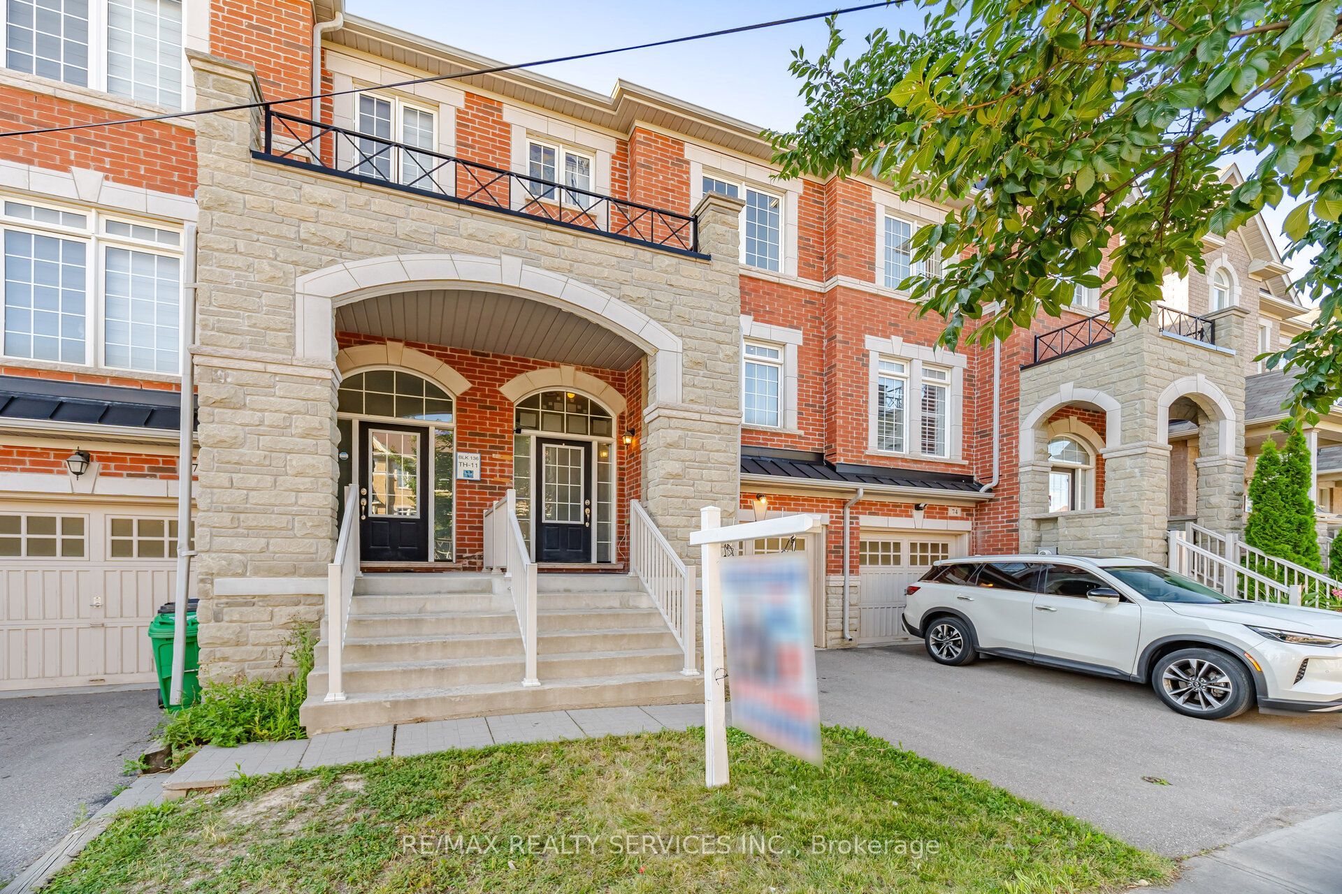72 Rockman Crescent Property Photo 3