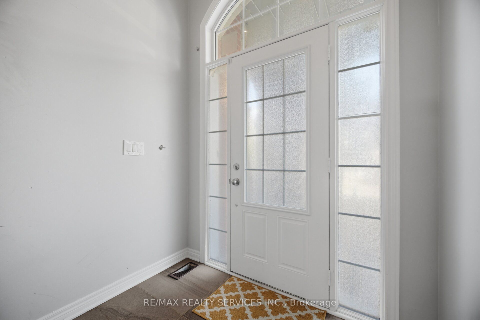 72 Rockman Crescent Property Photo 5