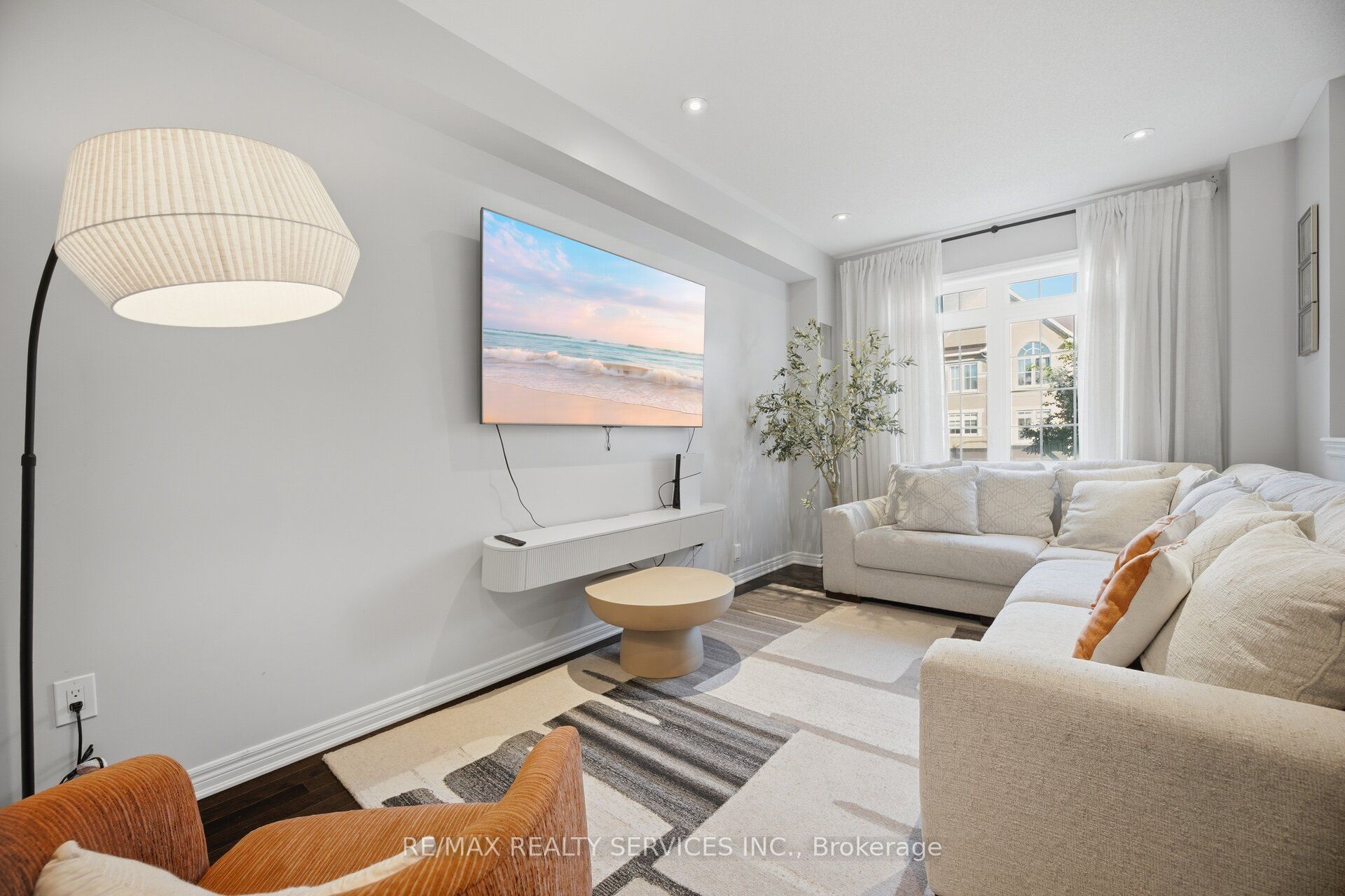 72 Rockman Crescent Property Photo 10