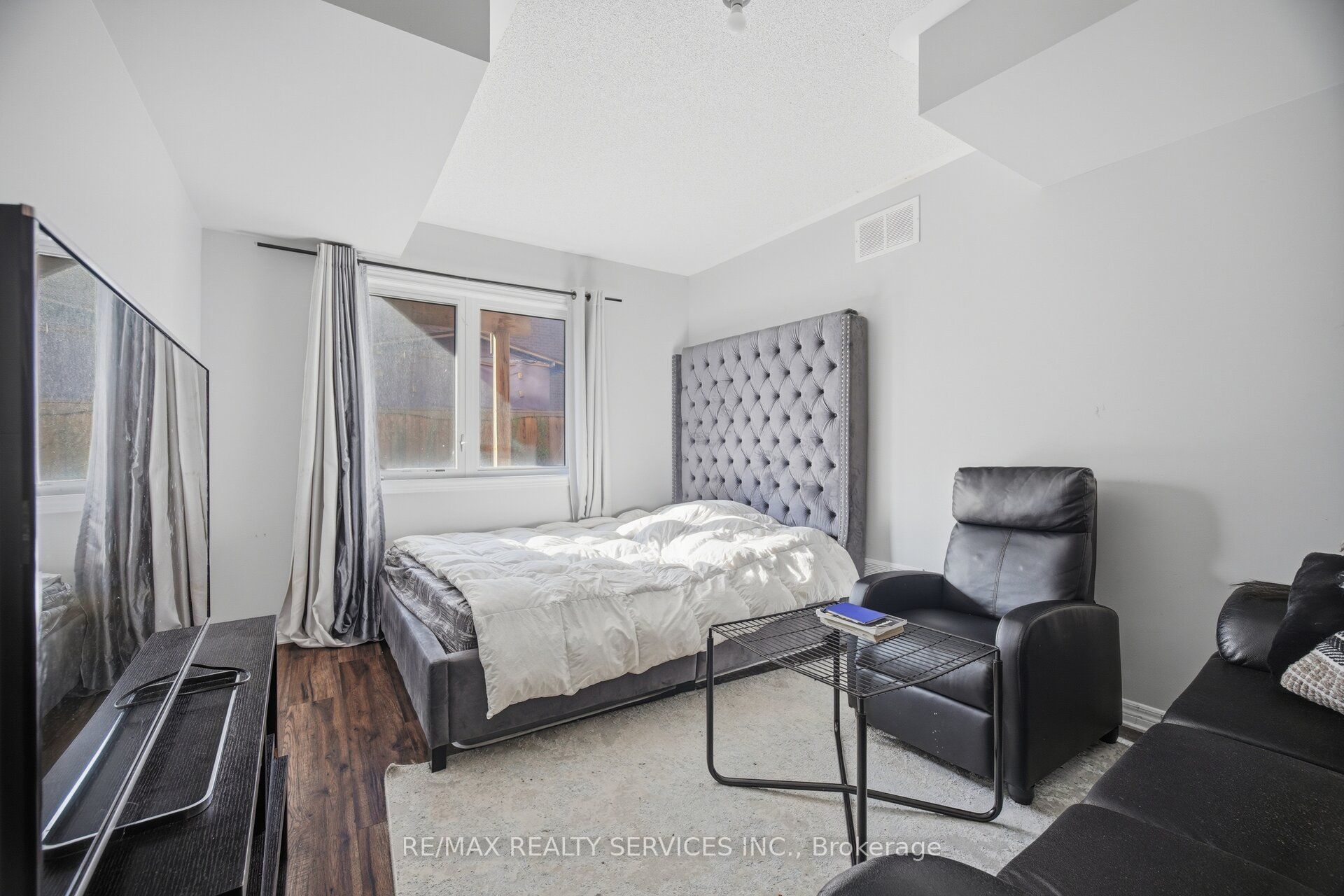 72 Rockman Crescent Property Photo 37