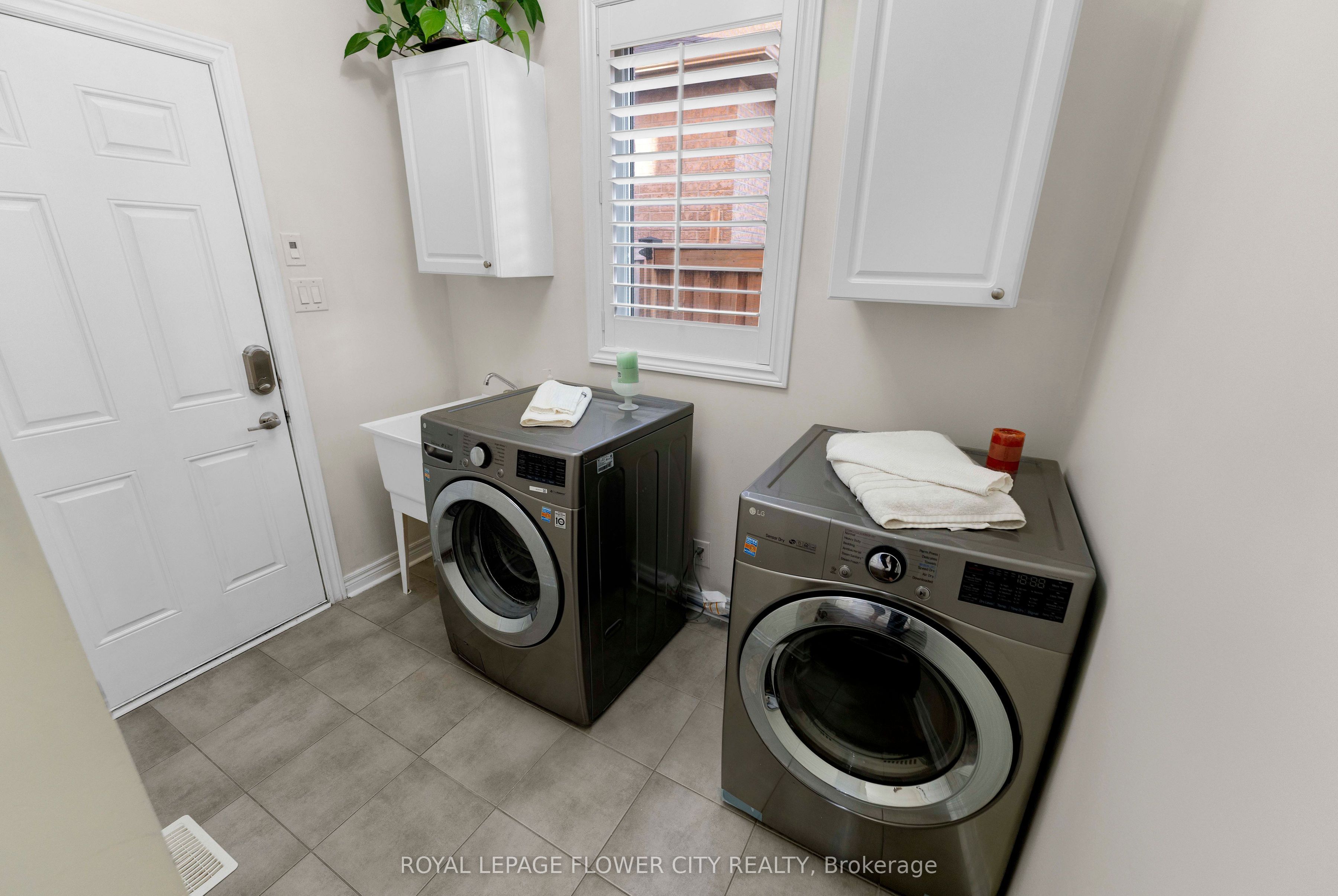 15127 Danby Road Property Photo 8