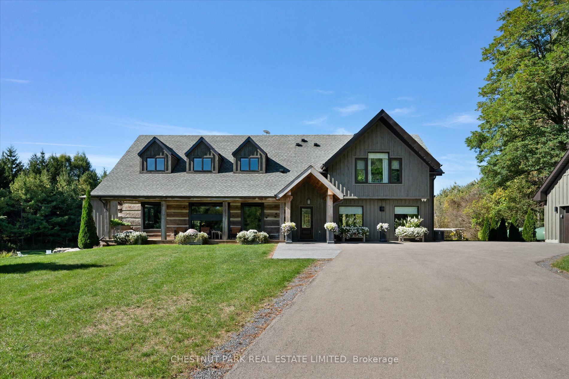446 The Grange Side Road Property Photo 2
