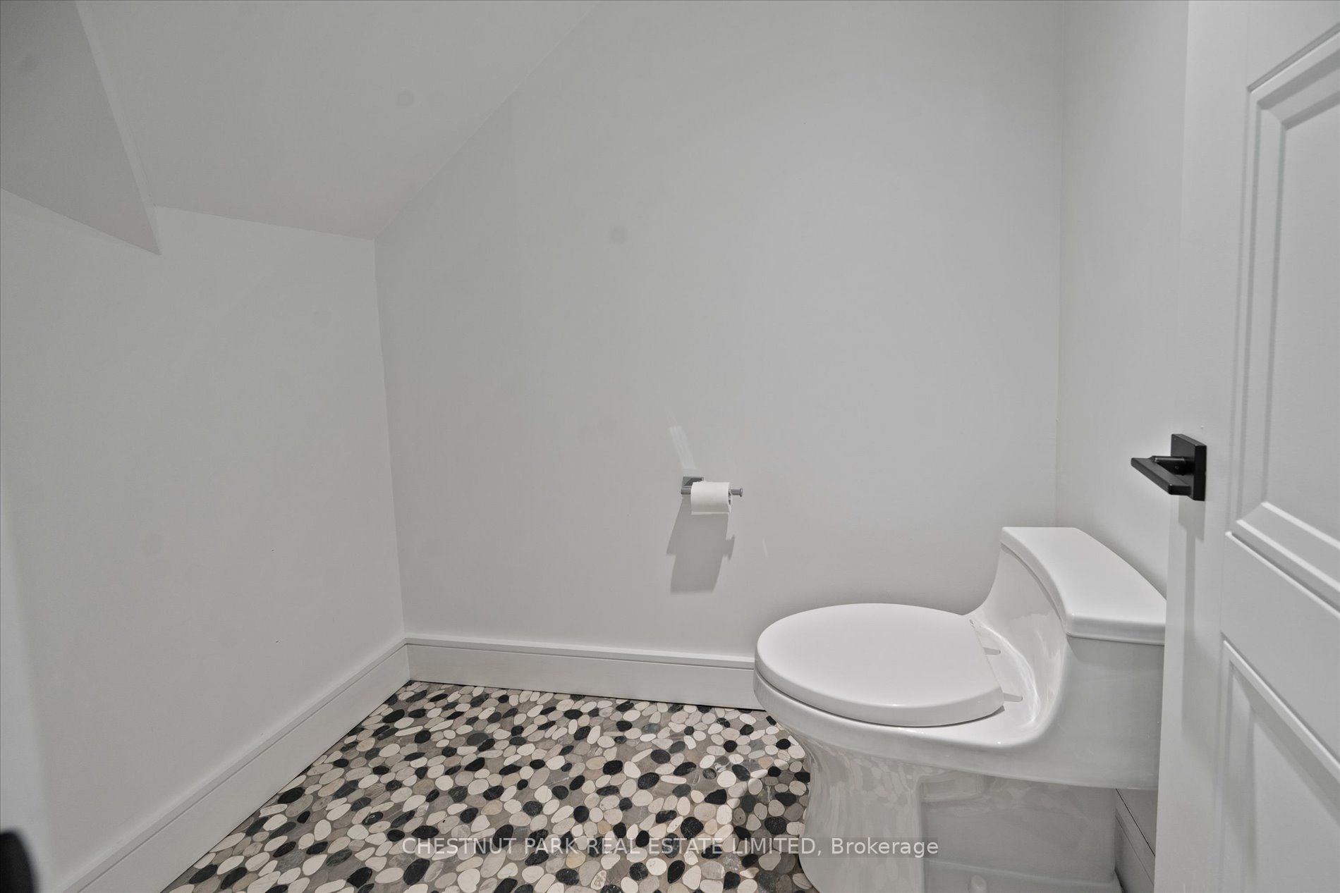 446 The Grange Side Road Property Photo 28